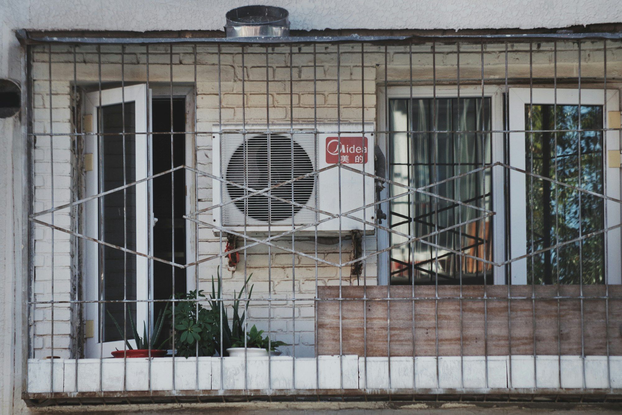 8 Warning Signs Your AC Needs Immediate Repair - Do Not Ignore These